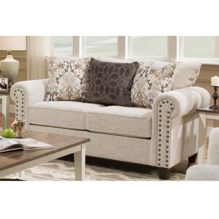 How to Make a Small Living Room Look Bigger