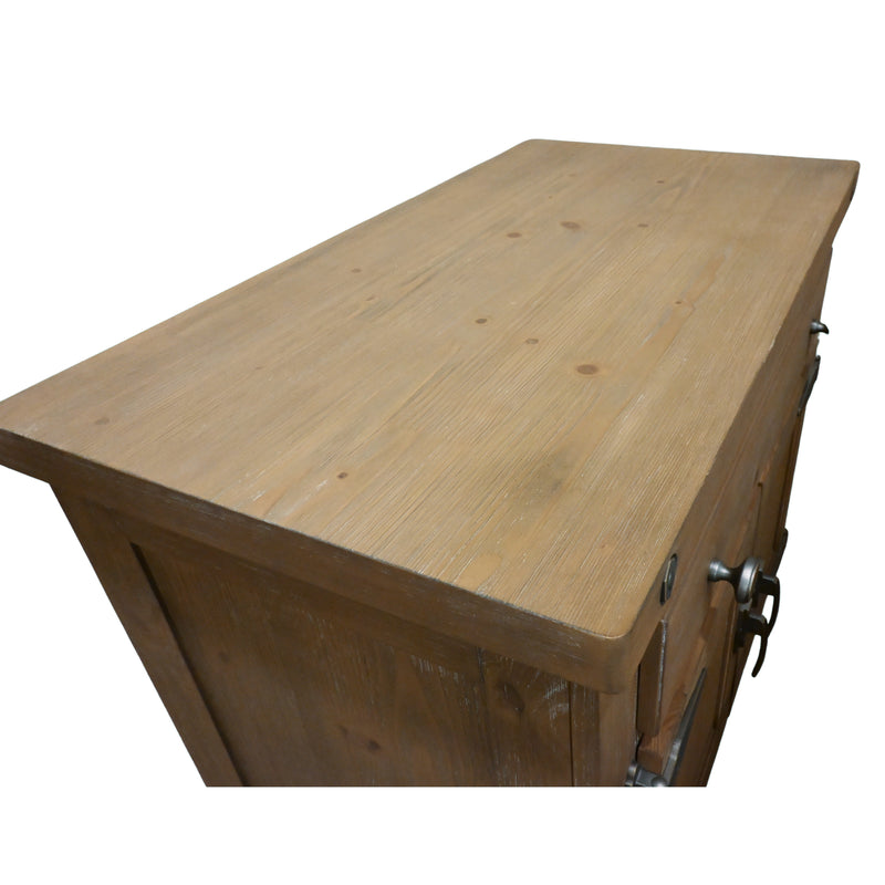 Lynnfield Bachelor Chest