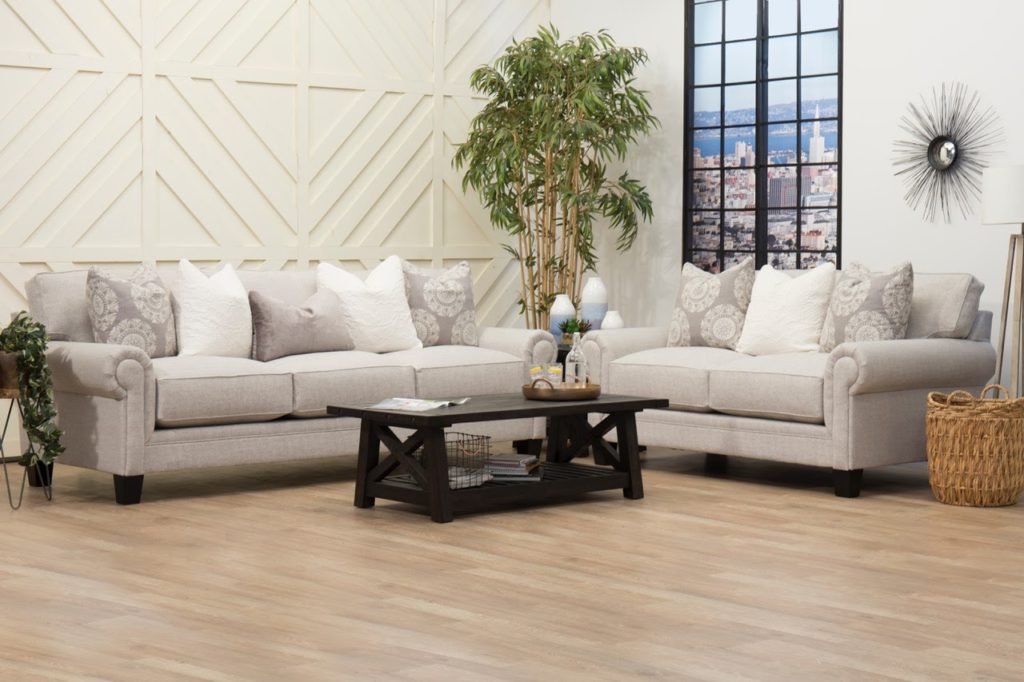 Sofas, Sectionals & Recliners