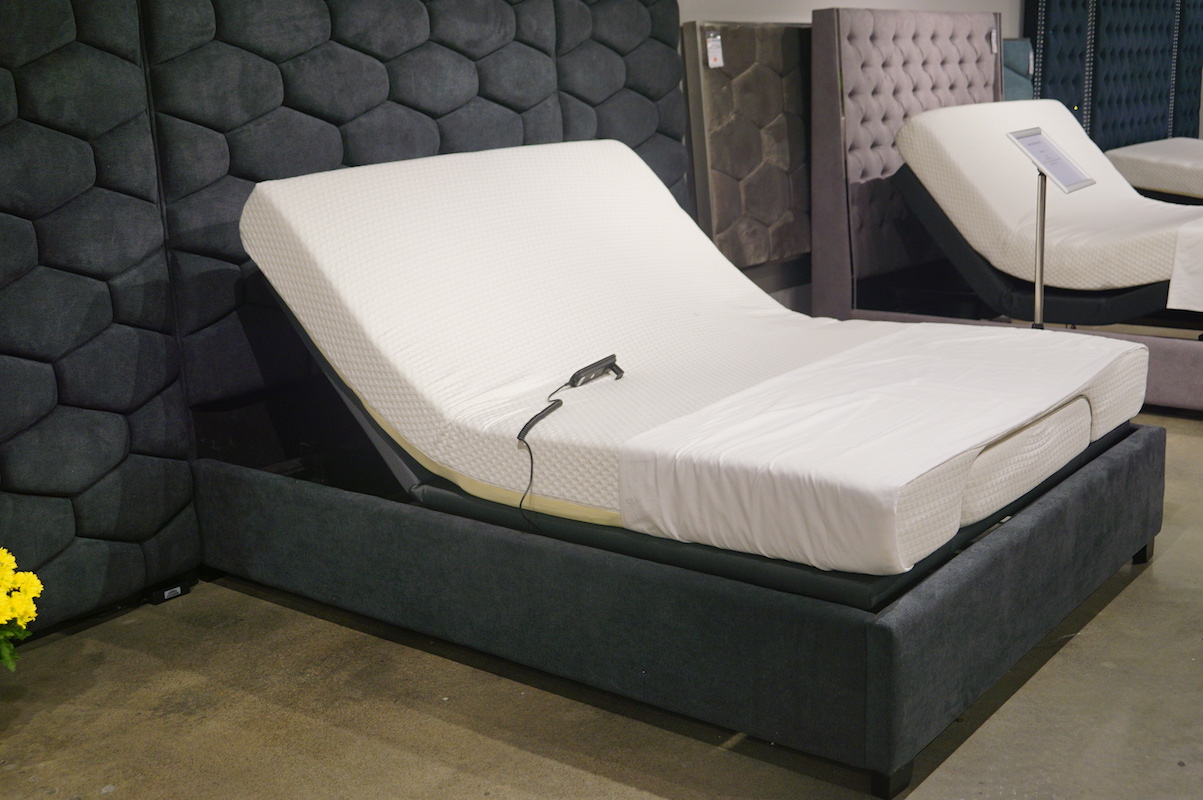 queen bed base and mattress